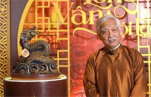 Nhà nghiên cứu lịch sử Dương Trung Quốc