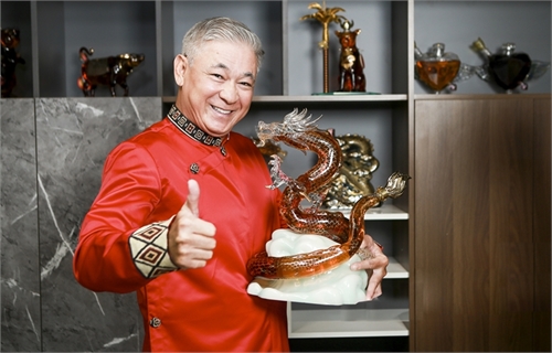 Diễn viên Tùng Yuki nêu cảm nhận sản phẩm Kim Long Cát Tường - BST Sắc Rồng Doha