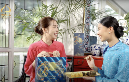 Mukbang Bánh Trung Thu Dát Vàng DOHA JSC 😋