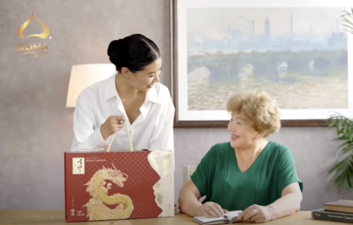 Á Hậu Hồng Đăng Tri Ân Thầy Cô Giáo