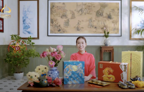 Hoa Hậu Đinh Thị Hoa tin chọn sản phẩm Bánh Trung Thu vàng 23k nhà DOHA JSC