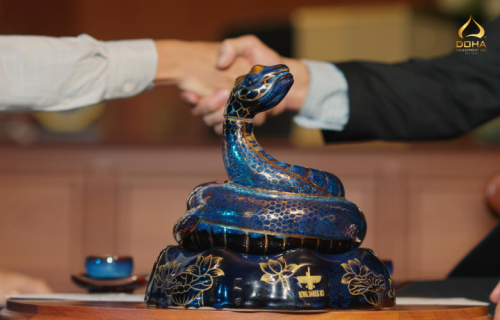 Sứ Giả Kết Nối Tâm Ý, Tôn Vinh Những Mối Quan Hệ Vượt Thời Gian