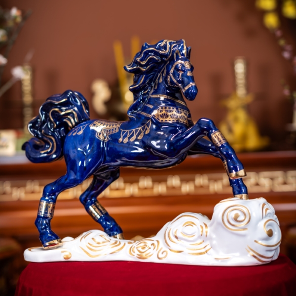 Кроваво-потный конь – символ вьетнамского духа и чести 🎋