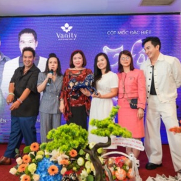 Rượu linh vật cao cấp – Quà tặng đẳng cấp cho ban lãnh đạo và khách hàng VIP