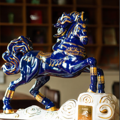 Giá trị phong thủy và biểu tượng thành công trong rượu linh vật năm Ngựa